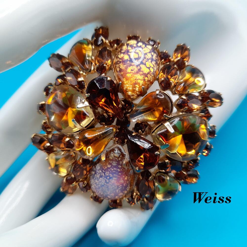 Vintage Weiss Art Glass Brooch Topaz Amber Rhinestone 2" Gold Tone